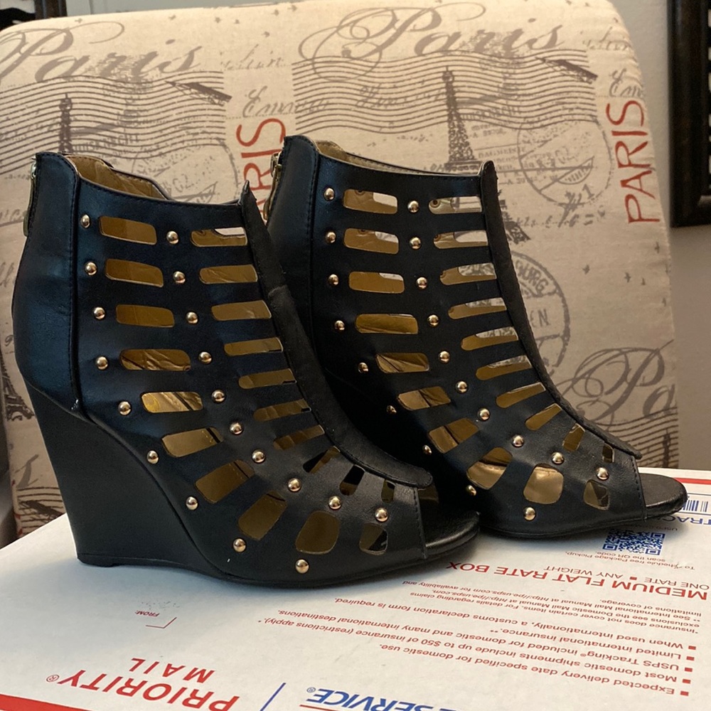 Ladies Black Wedges